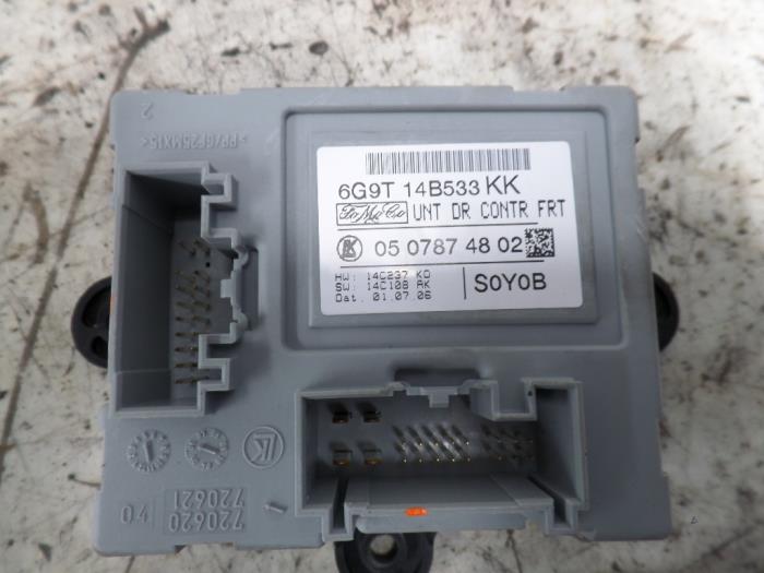 Begagnade Komfortmodul Landrover Freelander II 3.2 l6 24V Pris på förfrågan erbjuds av N Kossen Autorecycling BV