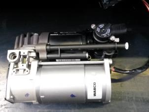 New Air pump (suspension) Mercedes E-Klasse Price € 661,87 Inclusive VAT offered by N Kossen Autorecycling BV