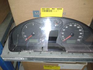 Used Instrument panel Volkswagen Transporter T5 1.9 TDi Price on request offered by N Kossen Autorecycling BV
