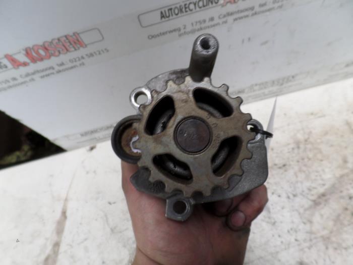 Begagnade Vattenpump Volkswagen Touran Pris på förfrågan erbjuds av N Kossen Autorecycling BV