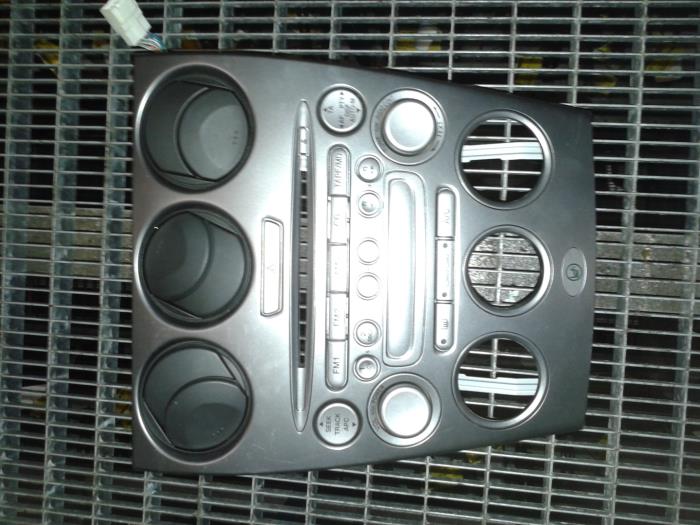 Climatronic panel from a Mazda 6 Sport (GG14) 2.0i 16V 2005