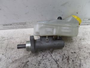 Used Master cylinder Volkswagen Transporter T5 1.9 TDi Price on request offered by N Kossen Autorecycling BV