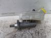 Master cylinder from a Volkswagen Transporter T5, 2003 / 2015 1.9 TDi, Delivery, Diesel, 1.896cc, 77kW (105pk), FWD, AXB, 2003-04 / 2009-11, 7HA; 7HC; 7HH 2006