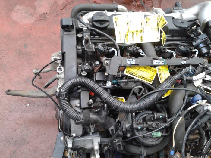 Engine from a Peugeot 406 (8B) 2.0 HDi 110 2002