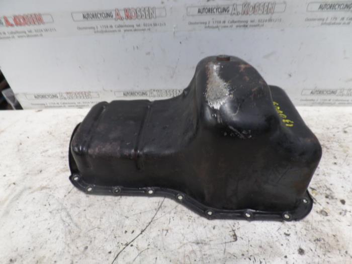 Gebrauchte Ölwanne Renault Kangoo Preis auf Anfrage angeboten von N Kossen Autorecycling BV