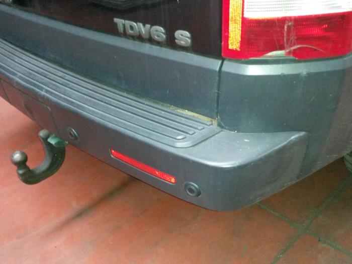 Rear bumper from a Land Rover Discovery III (LAA/TAA) 2.7 TD V6 2006