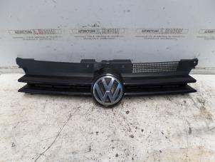 Used Grille Volkswagen Golf IV (1J1) 2.0 Price on request offered by N Kossen Autorecycling BV