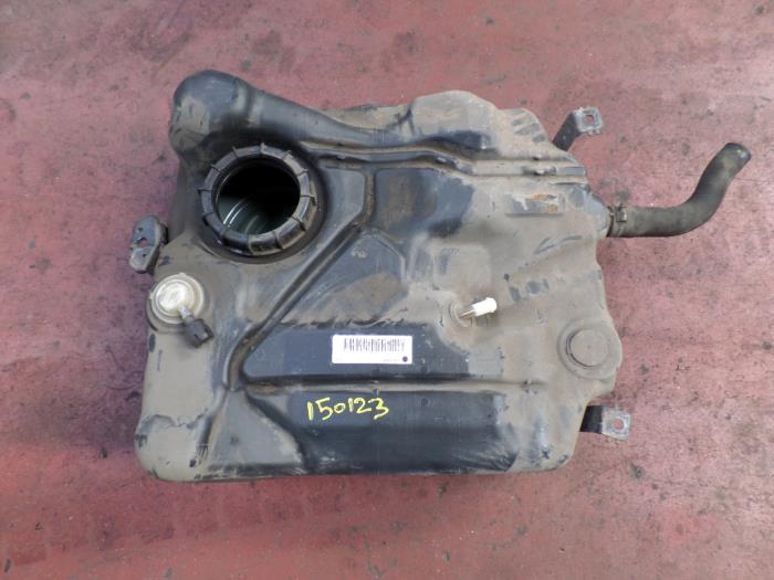 Begagnade Tank Ford Focus 2 1.6 TDCi 16V 110 Pris på förfrågan erbjuds av N Kossen Autorecycling BV