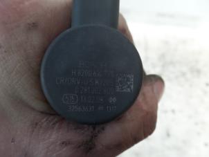 Used Fuel pressure sensor Renault Trafic New (FL) 2.0 dCi 16V 90 Price on request offered by N Kossen Autorecycling BV
