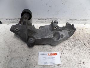 Used Alternator lower bracket Renault Trafic New (FL) 2.0 dCi 16V 90 Price on request offered by N Kossen Autorecycling BV