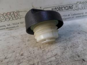 Used Fuel cap Opel Corsa C (F08/68) 1.2 16V Price on request offered by N Kossen Autorecycling BV