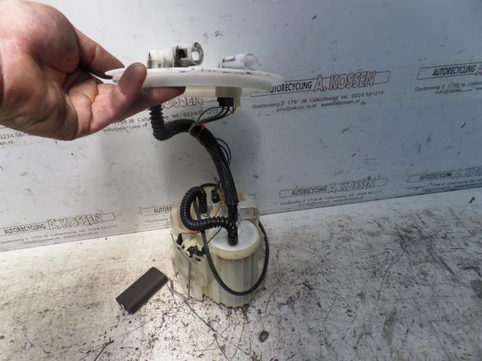 Gebrauchte Benzinpumpe Opel Zafira (M75) 1.6 16V Preis auf Anfrage angeboten von N Kossen Autorecycling BV