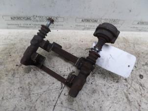 Used Rear brake calliperholder, left Citroen C4 Picasso (UD/UE/UF) 2.0 16V Autom. Price on request offered by N Kossen Autorecycling BV