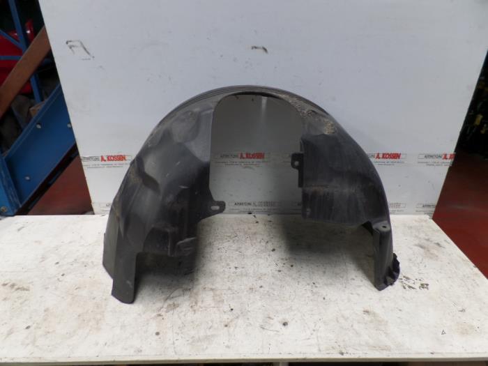 Usados Protector interno Ford Transit Connect 1.8 TDCi 90 Precio de solicitud ofrecido por N Kossen Autorecycling BV