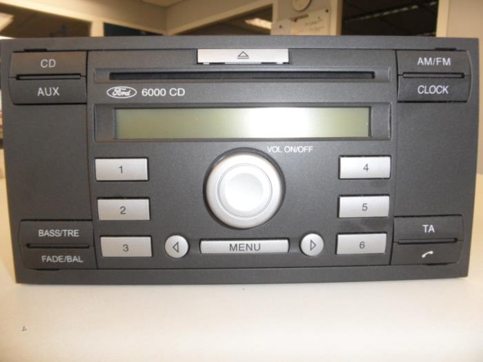 Radio CD player from a Ford Transit Connect 1.8 TDCi 90 2009