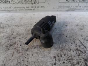 Used Windscreen washer pump Suzuki Wagon-R+ (RB) 1.3 16V Price on request offered by N Kossen Autorecycling BV