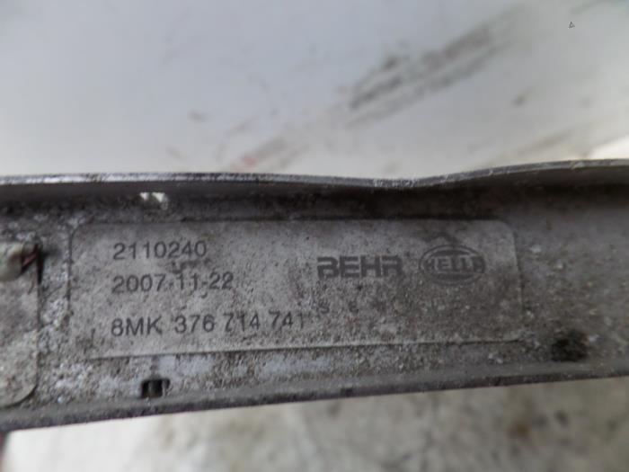 Radiator from a Volkswagen Golf III (1H1) 2.8 VR6 1992