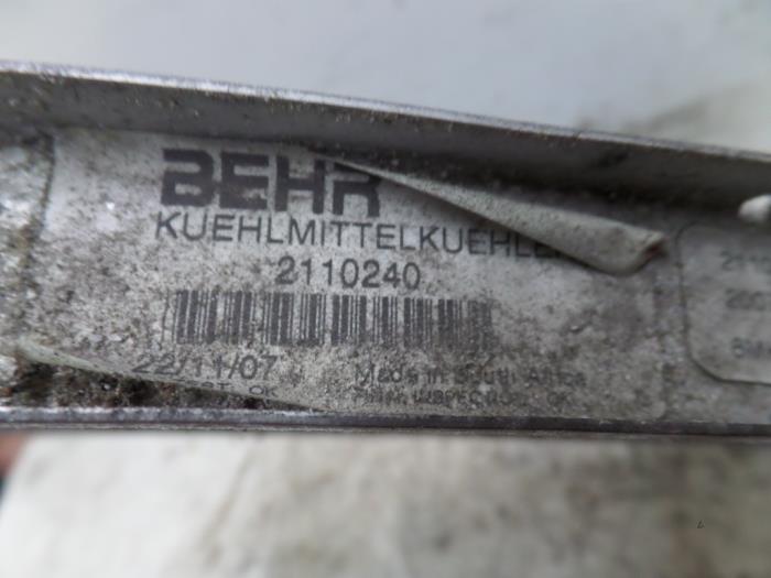 Radiator from a Volkswagen Golf III (1H1) 2.8 VR6 1992