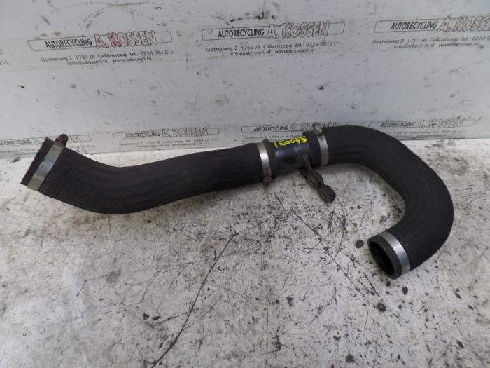 Gebrauchte Intercooler Schlauch Mitsubishi Pajero Classic Hardtop (V2/4) 3.2 DI-D 16V Preis auf Anfrage angeboten von N Kossen Autorecycling BV
