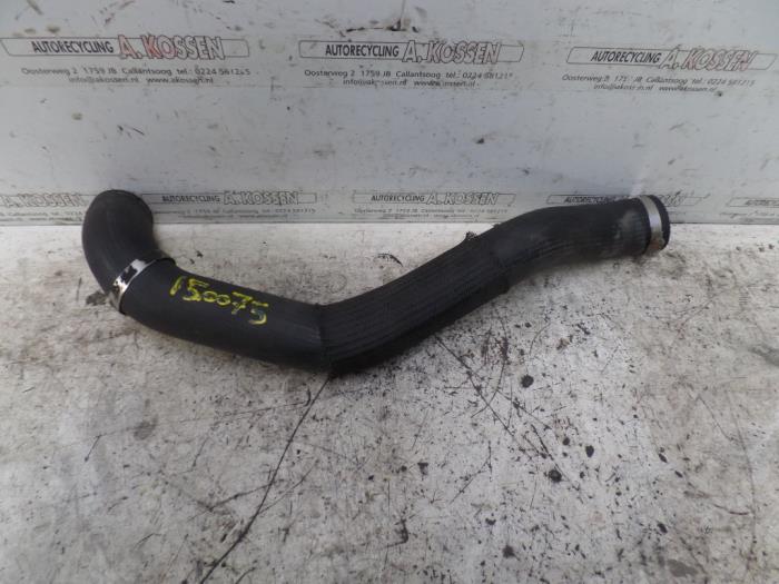 Gebrauchte Intercooler Schlauch Mitsubishi Pajero Classic Hardtop (V2/4) 3.2 DI-D 16V Preis auf Anfrage angeboten von N Kossen Autorecycling BV