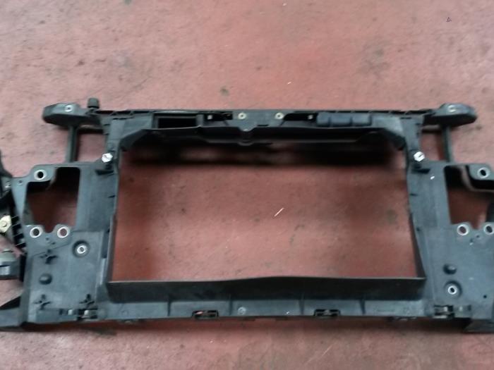 Front panel from a Fiat Stilo (192A/B) 1.8 16V 2002