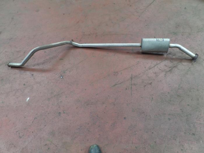 Exhaust middle section from a Peugeot 307 CC (3B) 1.6 16V 2005