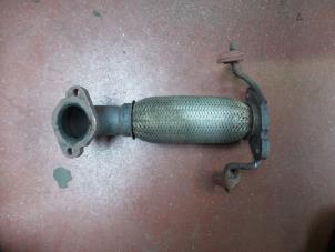 Used Exhaust middle section Ford Mondeo III 1.8 16V Price on request offered by N Kossen Autorecycling BV