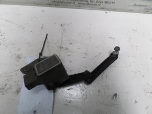 Used Rear suspension height controller, right BMW 6 serie (E63) M6 V10 40V Price on request offered by N Kossen Autorecycling BV