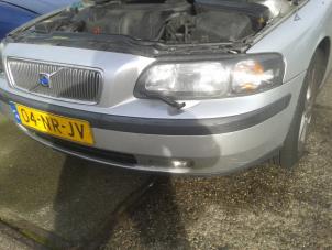Used Front bumper Volvo V70 (SW) 2.4 D5 20V Price on request offered by N Kossen Autorecycling BV