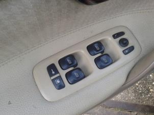 Used Electric window switch Volvo V70 (SW) 2.4 D5 20V Price on request offered by N Kossen Autorecycling BV
