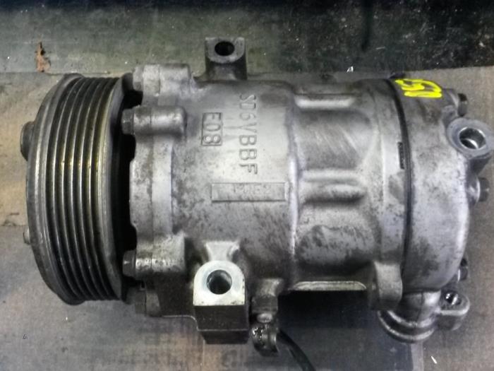 Air conditioning pump from a Opel Corsa C (F08/68) 1.3 CDTi 16V 2004