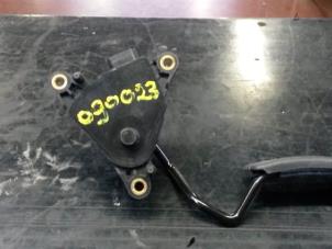 Used Accelerator pedal Renault Clio III (BR/CR) 1.5 dCi 85 Price on request offered by N Kossen Autorecycling BV