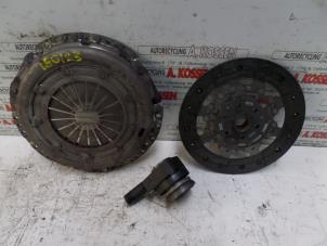 Used Clutch kit (complete) Ford Focus 2 1.6 TDCi 16V 110 Price on request offered by N Kossen Autorecycling BV
