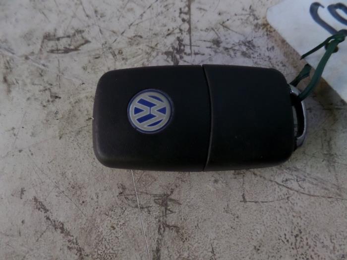 Obudowa klucza z Volkswagen Touran (1T1/T2) 2.0 TDI 16V 140 2005