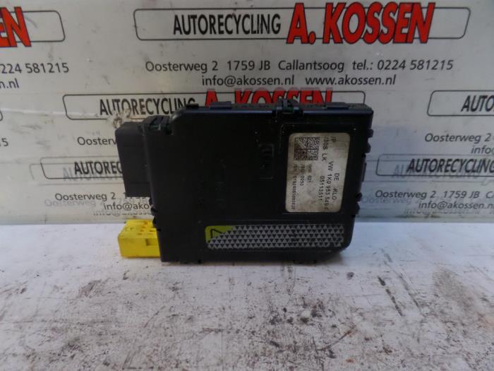Używane Modul Comfort Volkswagen Touran (1T1/T2) 2.0 TDI 16V 140 Cena na żądanie oferowane przez N Kossen Autorecycling BV