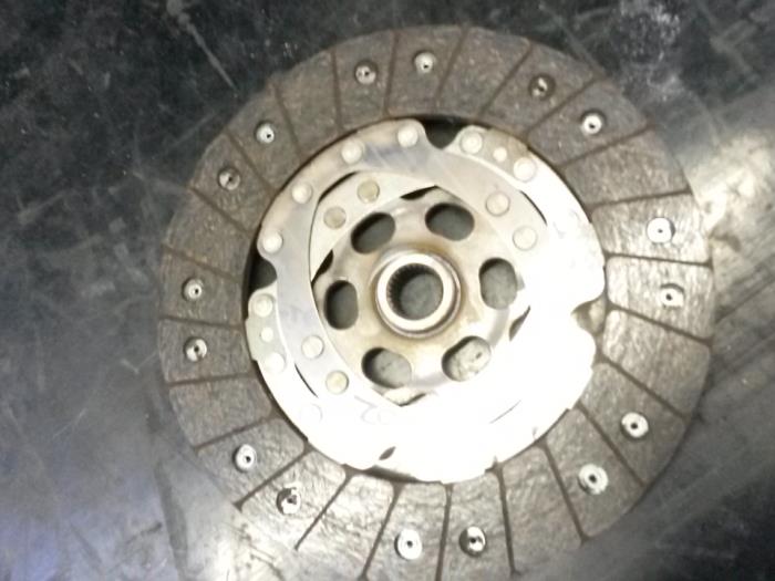 Clutch kit Volkswagen Caddy III 1.9 TDI TYPM228E BJB GQR