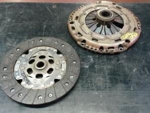 Used Clutch kit (complete) Volkswagen Caddy III (2KA,2KH,2CA,2CH) 1.9 TDI Price on request offered by N Kossen Autorecycling BV