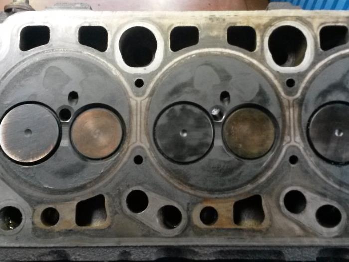 Cylinder head from a Ford Transit Connect 2005