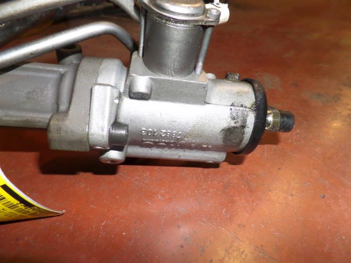 Begagnade Styrboxsensor BMW 6 serie (E63) M6 V10 40V Pris på förfrågan erbjuds av N Kossen Autorecycling BV