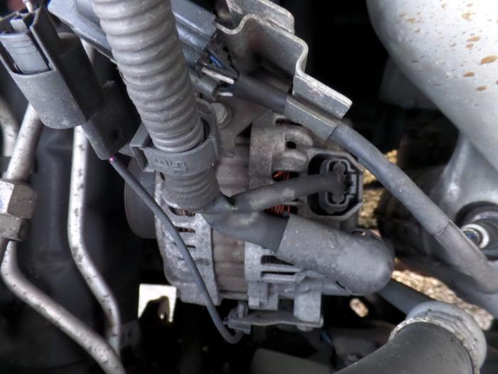 Begagnade Dynamo Mitsubishi Grandis (NA) 2.4 16V MIVEC Pris på förfrågan erbjuds av N Kossen Autorecycling BV
