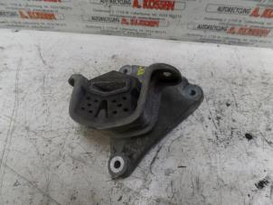 Used Gearbox mount Volkswagen Transporter T5 2.5 TDi Price on request offered by N Kossen Autorecycling BV