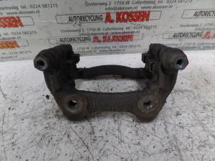 Used Rear brake calliperholder, left Landrover Discovery III (LAA/TAA) 2.7 TD V6 Price on request offered by N Kossen Autorecycling BV