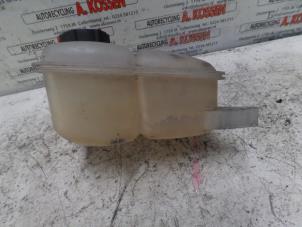 Used Expansion vessel Ford Focus 2 1.6 TDCi 16V 110 Price on request offered by N Kossen Autorecycling BV