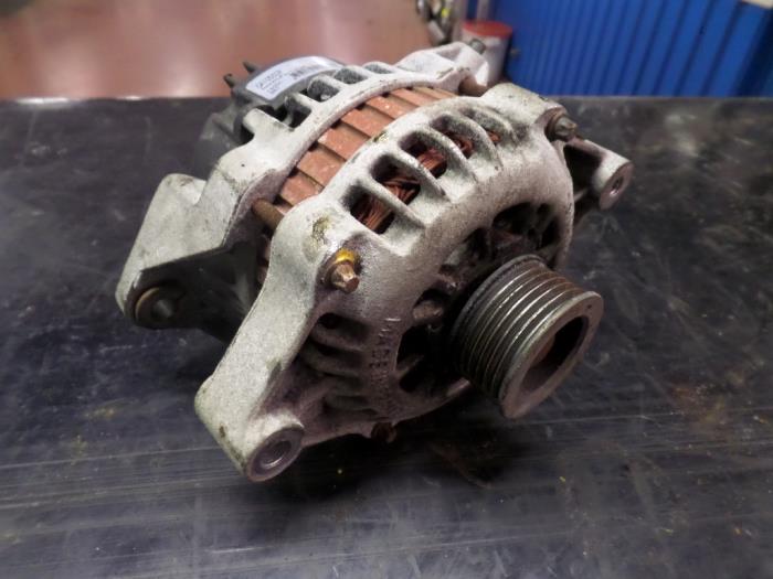 Begagnade Dynamo Opel Vectra B Caravan (31) 2.0 16V Pris på förfrågan erbjuds av N Kossen Autorecycling BV