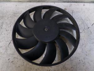 Used Fan motor Chrysler Voyager/Grand Voyager (RG) 2.8 CRD 16V Autom. Price on request offered by N Kossen Autorecycling BV