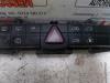 Interruptor ASR de un Mercedes-Benz Vito (639.7) 2.2 109 CDI 16V 2005