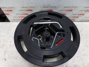 Used Tool set Fiat Stilo (192A/B) 1.8 16V Price on request offered by N Kossen Autorecycling BV