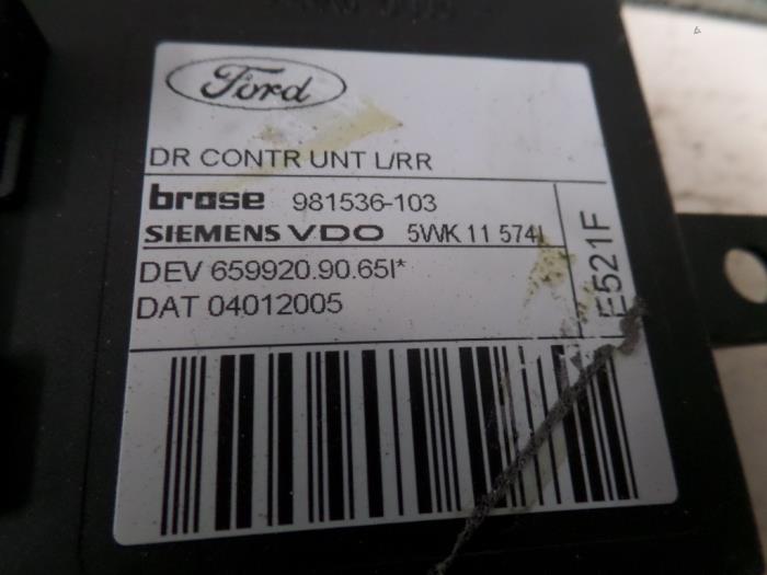 Używane Modul Comfort Ford Focus 2 1.6 TDCi 16V 110 Cena na żądanie oferowane przez N Kossen Autorecycling BV