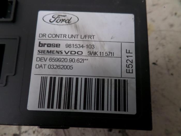 Używane Modul Comfort Ford Focus 2 1.6 TDCi 16V 110 Cena na żądanie oferowane przez N Kossen Autorecycling BV
