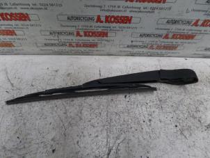 Used Rear wiper arm Ford Focus 2 1.6 TDCi 16V 110 Price on request offered by N Kossen Autorecycling BV